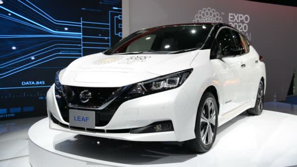 Dubai Emiratos Árabes Unidos Noviembre Nuevo Nissan 2018 Leaf Coche — Vídeos de Stock