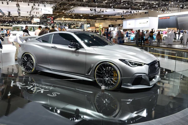 Dubai, Birleşik Arap Emirlikleri - 17 Kasım: Infiniti Q60 proje siyah S spor otomobil Dubai Motor Show 2017 üzerinde 17 Kasım 2017 üzerinde olduğunu — Stok fotoğraf