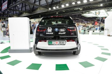 Dubai, Birleşik Arap Emirlikleri - 18 Kasım: Bmw i3 Dubai polis elektrikli otomobil, Dubai Motor Show 2017 üzerinde 18 Kasım 2017 üzerinde olduğunu 