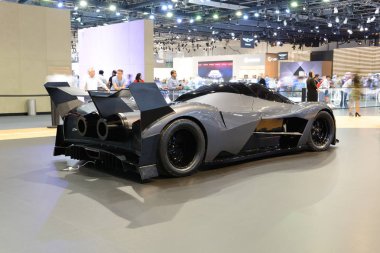 Dubai, Birleşik Arap Emirlikleri - 17 Kasım: Lüks Devel on altı kavramı supercar Dubai Motor Show 2017 üzerinde 17 Kasım 2017 üzerinde olduğunu 