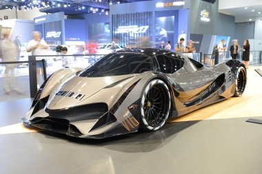 Dubai, Birleşik Arap Emirlikleri - 17 Kasım: Devel on altı supercar Dubai Motor Show 2017 üzerinde 17 Kasım 2017 üzerinde olduğunu 