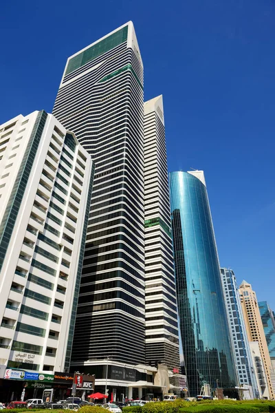 DUBAI, UAE - NOVEMBER 19: The view on Nassima Towers hotel apartments on November 19, 2017. — Stock Photo, Image