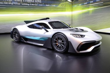 Dubai, Birleşik Arap Emirlikleri - 17 Kasım: Mercedes-Amg proje bir gösteri Dubai Motor Show 2017 üzerinde 17 Kasım 2017 arabadır