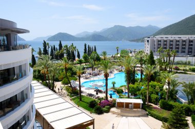 Marmaris, Türkiye - 20 Mayıs: Turist enjoing tatillerini lüks otelde 20 Mayıs 2013 Marmaris, Türkiye'de. Daha fazla o zaman 36 milyon turist Türkiye'nin 2013 yılında ziyaret etmiştir
