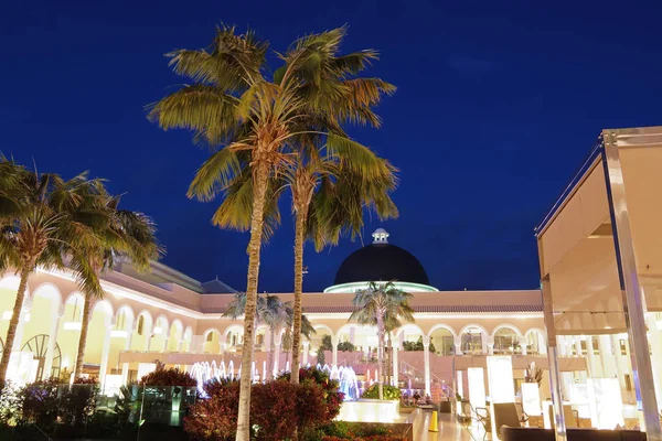 豪华酒店、 特内里费岛、 西班牙的夜间照明 — 图库照片
