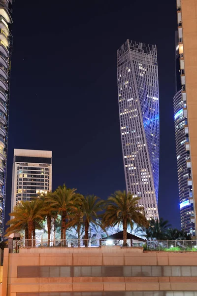 Dubai Emirados Árabes Unidos Novembro Iluminação Noturna Dubai Marina Cayan — Fotografia de Stock