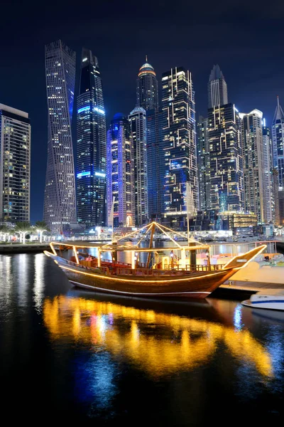 Dubai Uae November Night Illumination Dubai Marina Traditional Dhow Boat — Stock Photo, Image