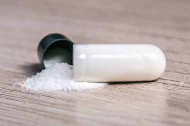 Toz kapsül şeklinde tıbbi hazırlık.