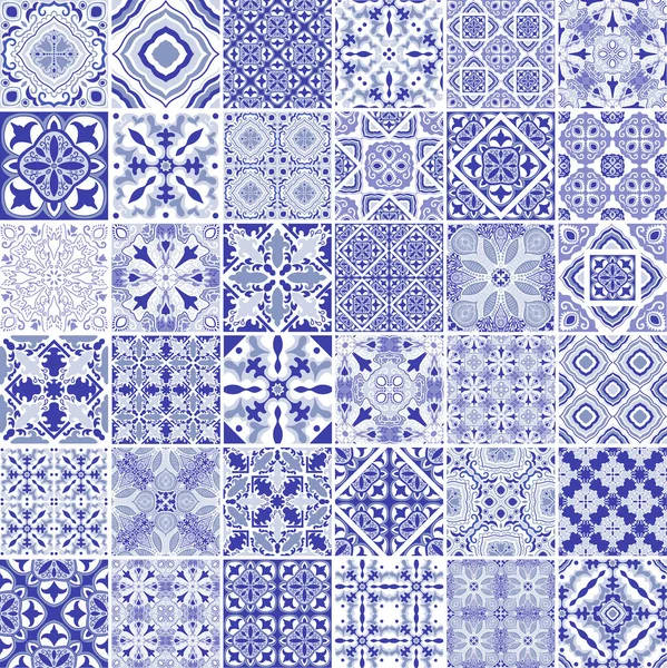 Traditionella utsmyckade portugisiska dekorativa plattor azulejos. Vintage mönster i blått tema. Abstrakt bakgrund. Vector handritad illustration, typiska portugisiska kakel, keramiska plattor. Uppsättning av mandalas — Stock vektor