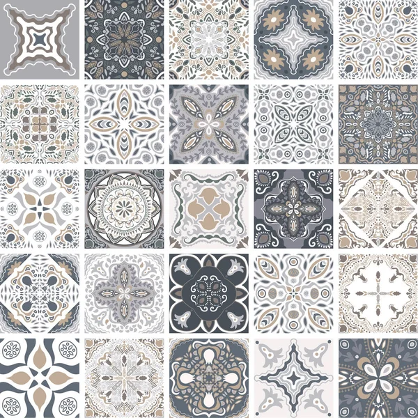 Traditionella utsmyckade portugisiska dekorativa kakel azulejos. Abstrakt bakgrund. Vektor handritad illustration, typiska portugisiska plattor, keramiska plattor. Uppsättning mandalas — Stock vektor