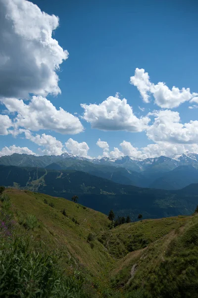 Hiking in mountain — Stock Photo, Image