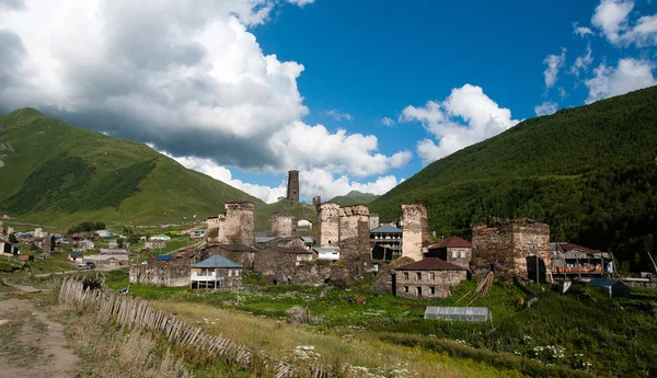 Towers in mountain village — Stock Photo, Image