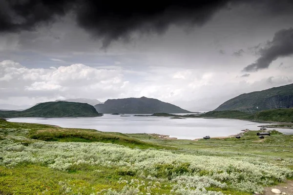 Montaña naturaleza paisaje en Morway verano — Foto de Stock