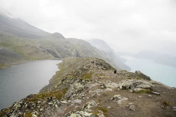 Norveç'te hiking dağ — Stok fotoğraf