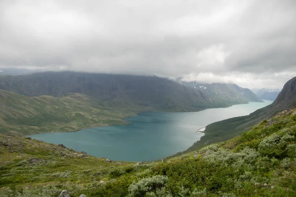Senderismo de montaña en Noruega — Foto de Stock