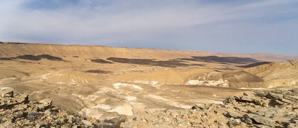 Panorama del desierto en Israel Cráter Ramón — Foto de Stock