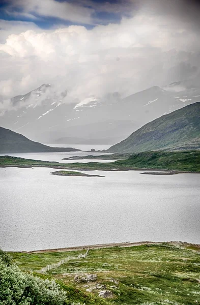 Montanha paisagem natureza em Morway verão — Fotografia de Stock