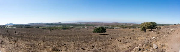 Pěší turistika na Golanských výšinách na šířku — Stock fotografie