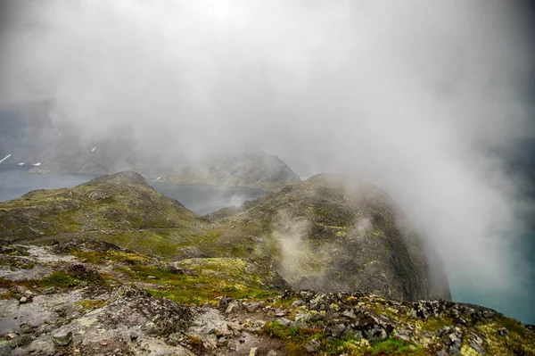 Senderismo de montaña en Noruega —  Fotos de Stock