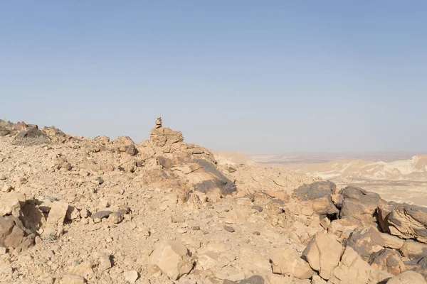 Περιπατητικός Τουρισμός Δραστηριότητα Στο Ορεινό Τοπίο Της Ερήμου — Φωτογραφία Αρχείου