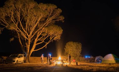 İsrail ekoloji Turizm gece kampta çadırlar