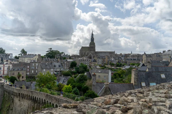 Dinan historische stadt in franz bretagne — Stockfoto
