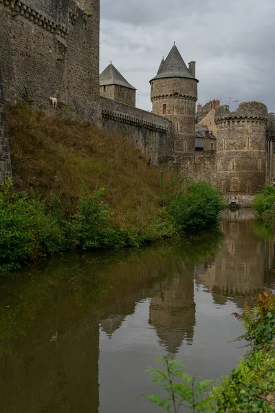 Fougères slott i Normandie turistattraktion — Stockfoto