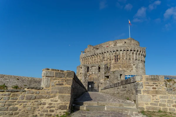 Dinan historisk stad i Frankrike Bretagne — Stockfoto