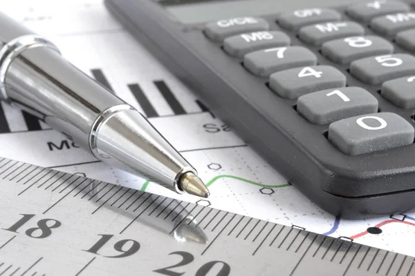 Tło Biznesowe Wykresem Linijką Długopisem Kalkulatorem — Zdjęcie stockowe