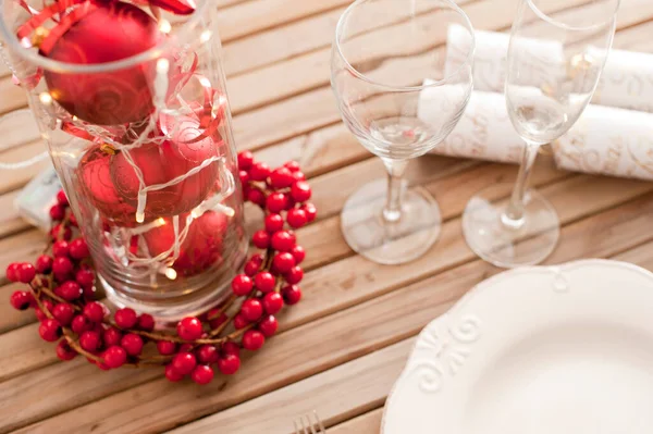 Διακοσμητικό Κόκκινο Και Λευκό Θέμα Χριστουγεννιάτικο Τραπέζι Ρύθμιση Ένα Άδειο Royalty Free Εικόνες Αρχείου