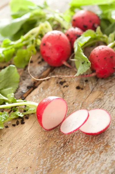 Farm Fresh Homegrown Radishes Being Sliced Salads Still Few Scattered — Stock Photo, Image