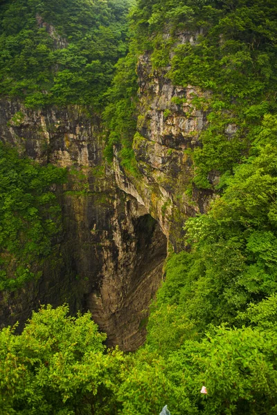 Гора Тяньмэнь Национальном Парке Тяньмэнь — стоковое фото