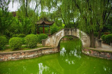 Şaolin - Orta Çin 'deki Budist Manastırı