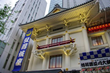 Baharda Tokyo sokakları