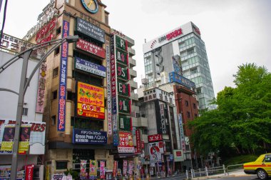 Baharda Tokyo sokakları