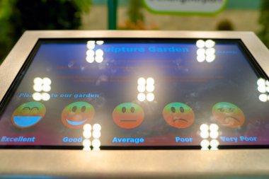 Changi Havaalanı içinde dokunmatik ekran