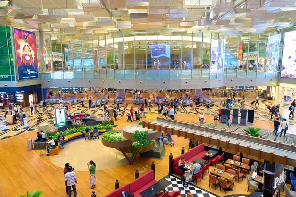 Dentro de Changi Aiport — Fotografia de Stock