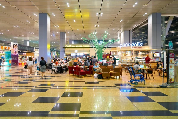 Dentro del aeropuerto de Changi — Foto de Stock