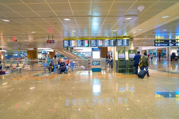 À l'intérieur de l'aéroport de Changi — Photo