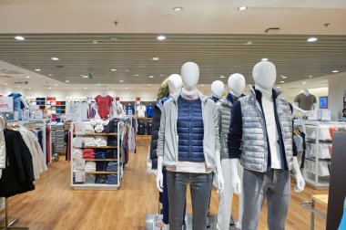 Uniqlo mağaza içinde