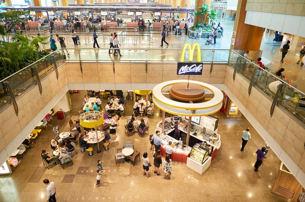 McCafe v Singapore Changi Airport — Stock fotografie