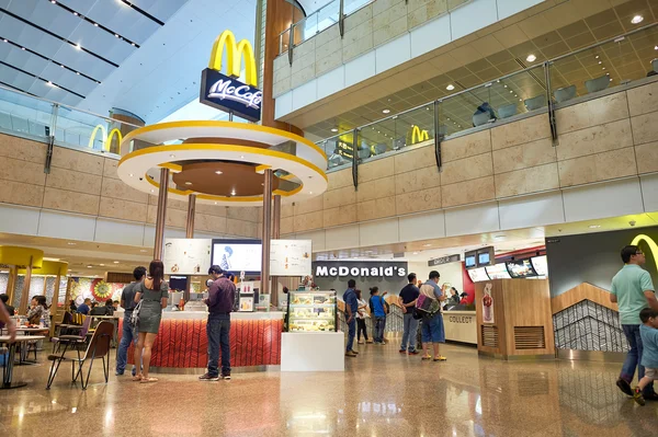 McCafe в сингапурском аэропорту Чанги — стоковое фото