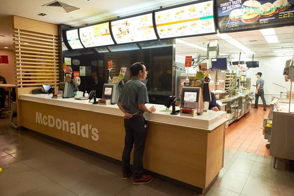 McDonald's ın Singapur Changi Havaalanı — Stok fotoğraf