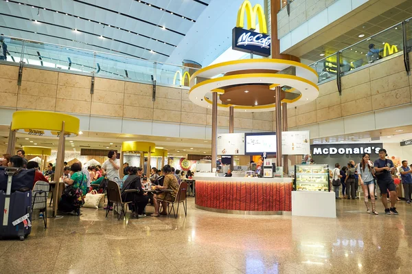 McCafe in Singapore Changi Airport — Stock Photo, Image