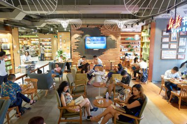 Bir kitap mağazası Cafe'de