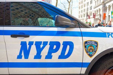 New York City polis departmanı araba