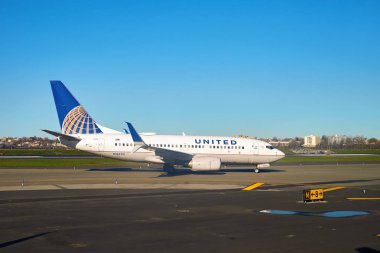 Laguardia Havaalanı'nda uçak