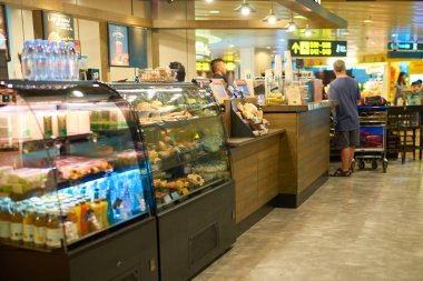 Singapur Changi Havaalanı'nda Starbucks