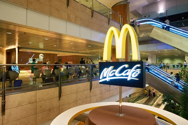 McCafe в сингапурском аэропорту Чанги — стоковое фото