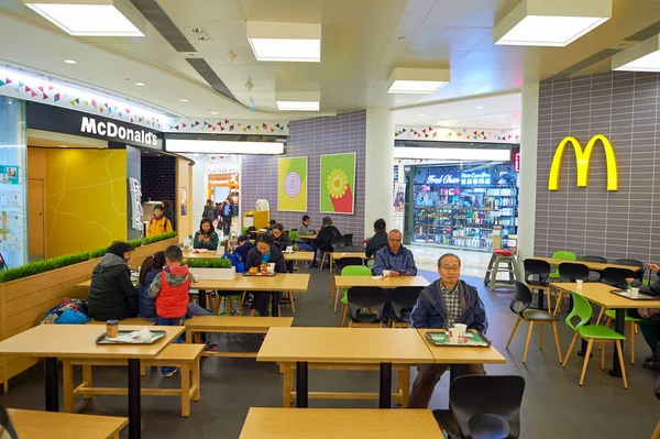 'Макдональдс "у Гонконгу — стокове фото